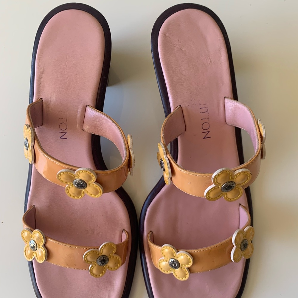 Luis Vuitton sandals